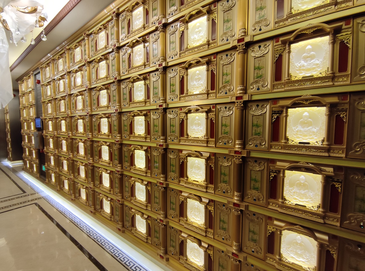 骨灰存放架萬佛墻和寺院里的萬佛墻有哪些區(qū)別？